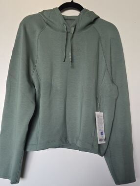 lululemon athletica Sage Green Cropped Hoodie